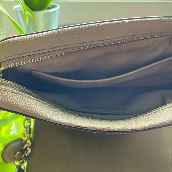 Micheal Kors Leather Grey Crossbody Purse Silver Accents Small Bag​​​ - Picture 8 of 8